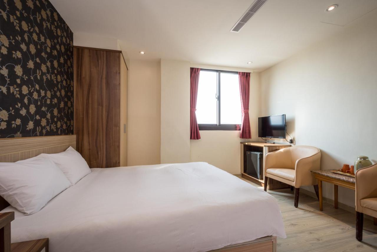 Yadi Hotel Puli Bagian luar foto