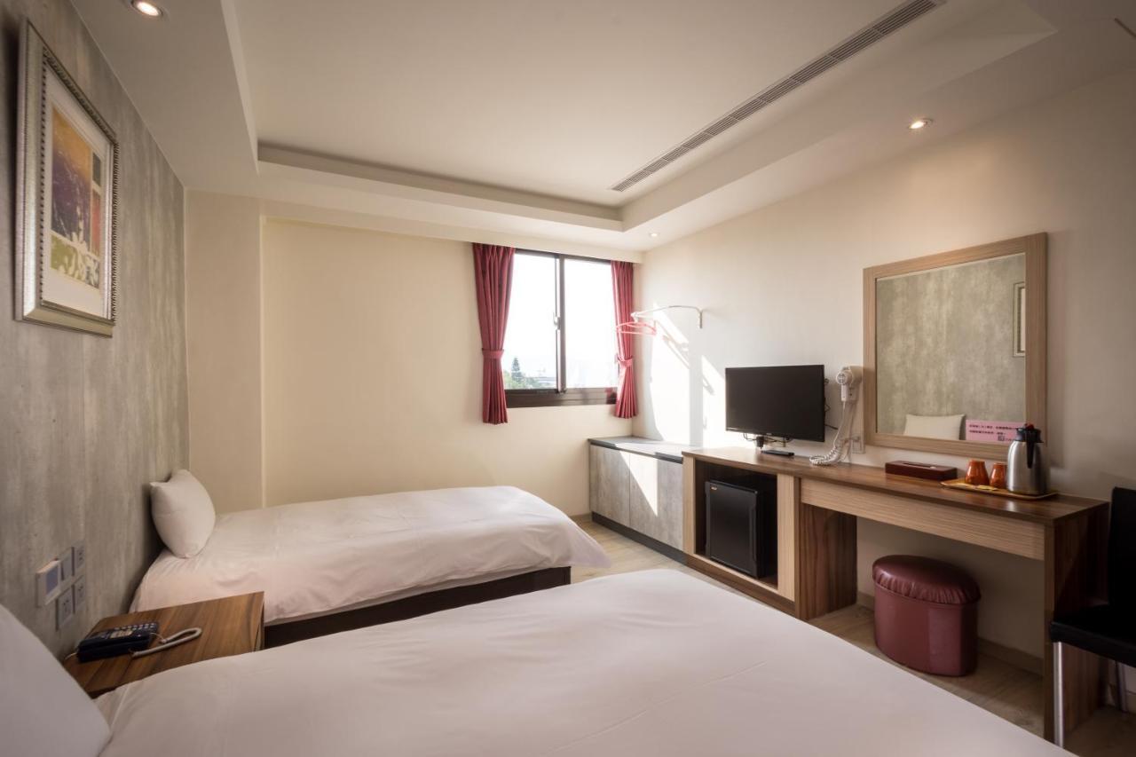 Yadi Hotel Puli Bagian luar foto