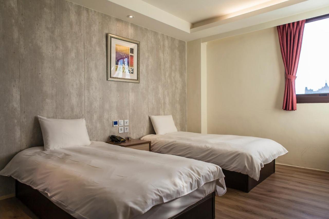 Yadi Hotel Puli Bagian luar foto
