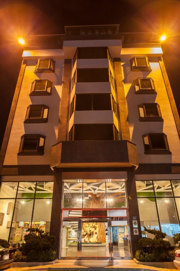 Yadi Hotel Puli Bagian luar foto