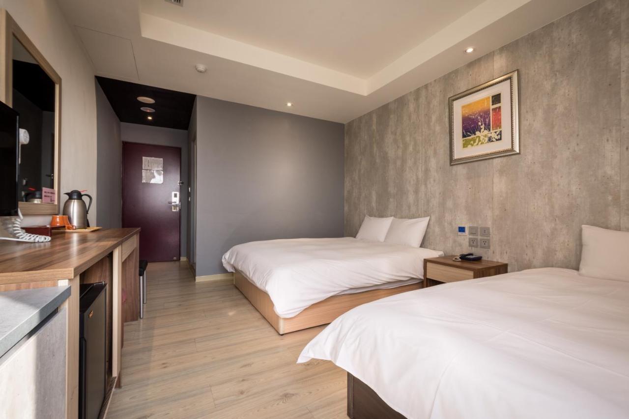 Yadi Hotel Puli Bagian luar foto