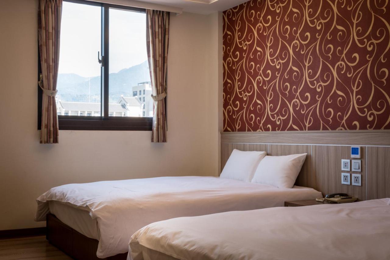 Yadi Hotel Puli Bagian luar foto
